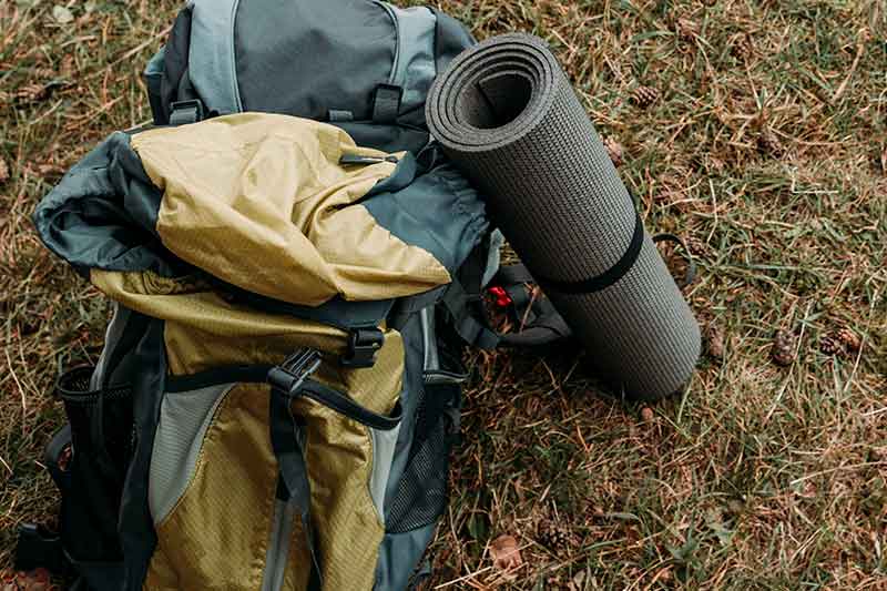 Hvordan pakker du en rygsæk til backpacking effektivt?